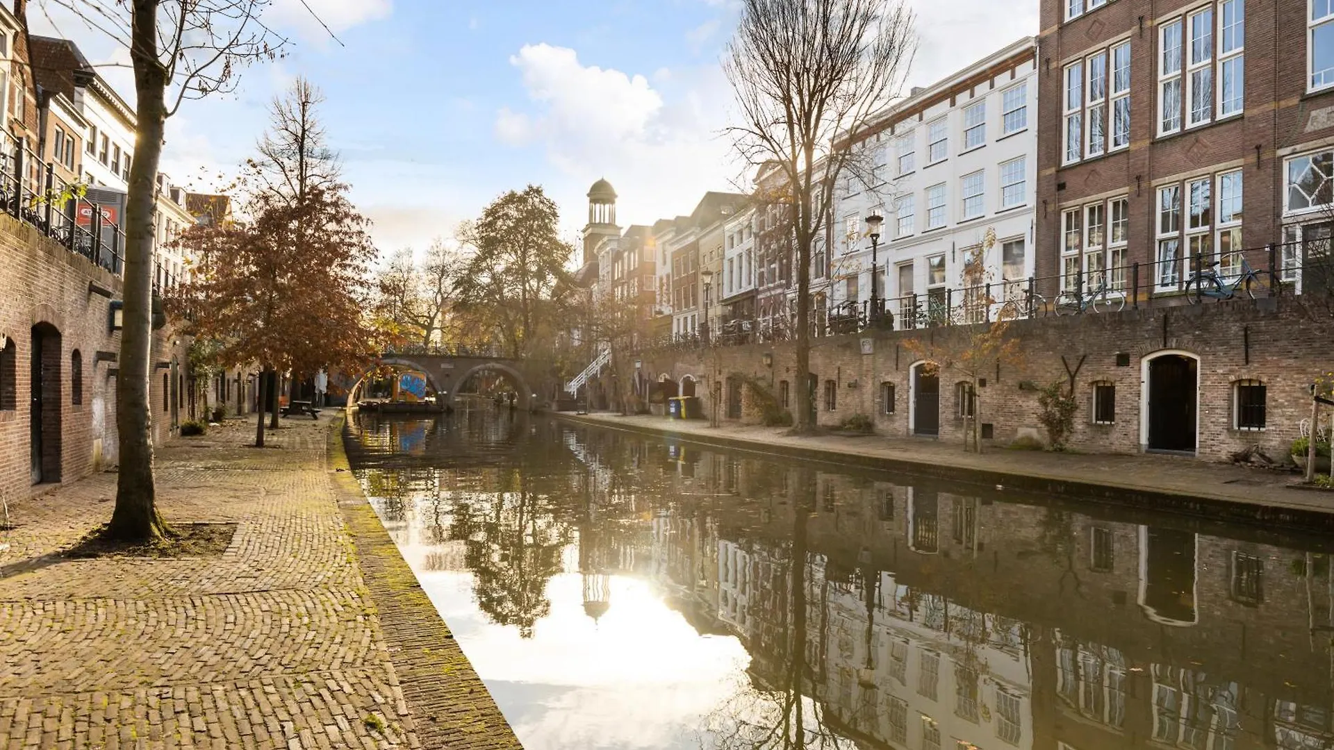 4P Unique Canal Apartment A Location In Utrecht Holiday home