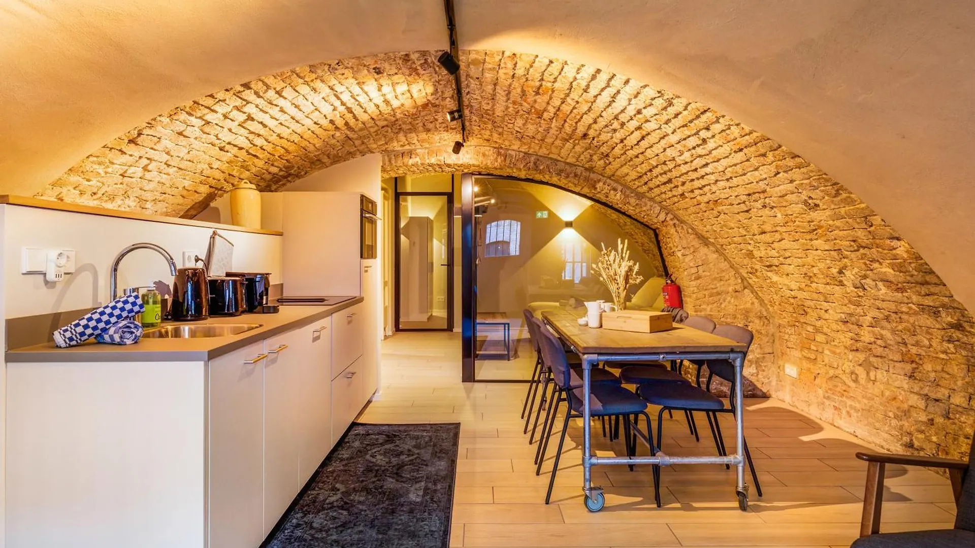 Holiday home 4P Unique Canal Apartment A Location In Utrecht